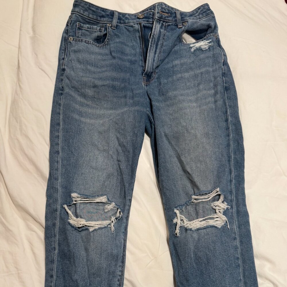 American Eagle Mom Jean